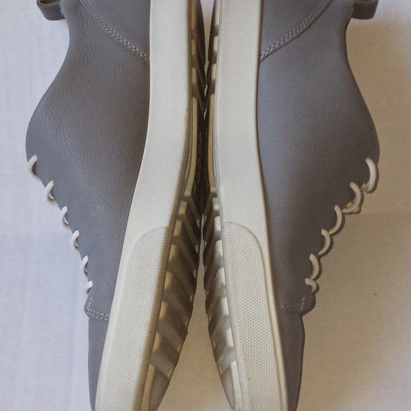 ecco gillian lace up sneaker